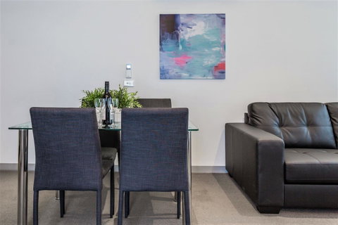 Royal Stays Apartments Melbourne- Southbank - Brisbane Tourism 14