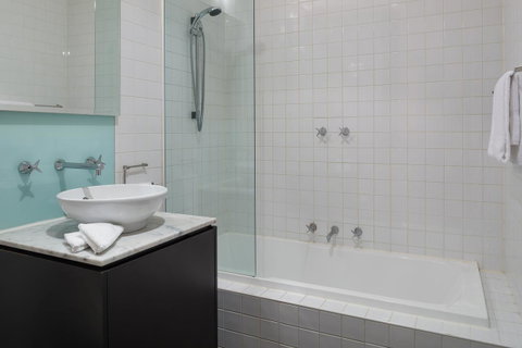 BreakFree On Collins - Brisbane Tourism 1