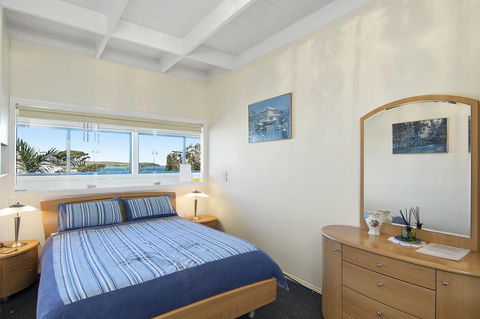 Black Dolphin Beach Penthouse - Tourism Brisbane 8