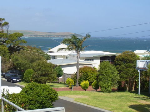Black Dolphin Beach Penthouse - Tourism Brisbane 16
