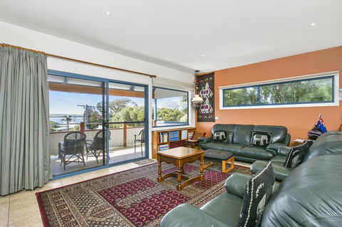 Black Dolphin Beach Penthouse - Tourism Brisbane 13