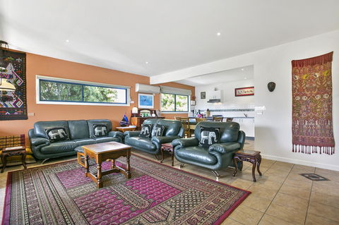 Black Dolphin Beach Penthouse - Tourism Brisbane 5