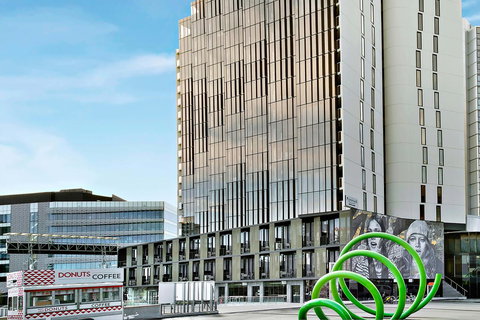 Peppers Docklands - Tourism Brisbane 1