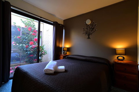 Executive Hideaway - Brisbane Tourism 21