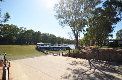 Tasman Holiday Parks - Merool On The Murray - Tourism Brisbane 3