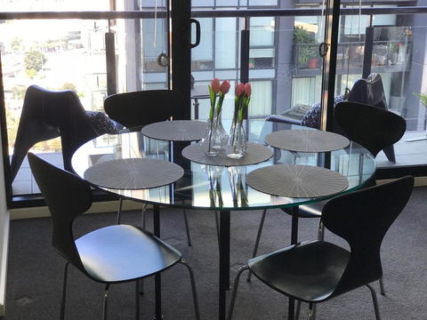 225 Melbourne Tower - Brisbane Tourism 13