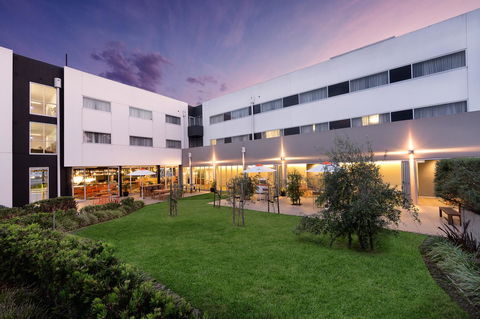 Atura Dandenong - Brisbane Tourism 21