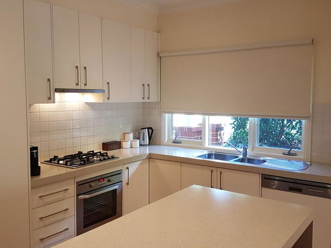 Healesville House - Fig Tree House - Tourism Brisbane 6