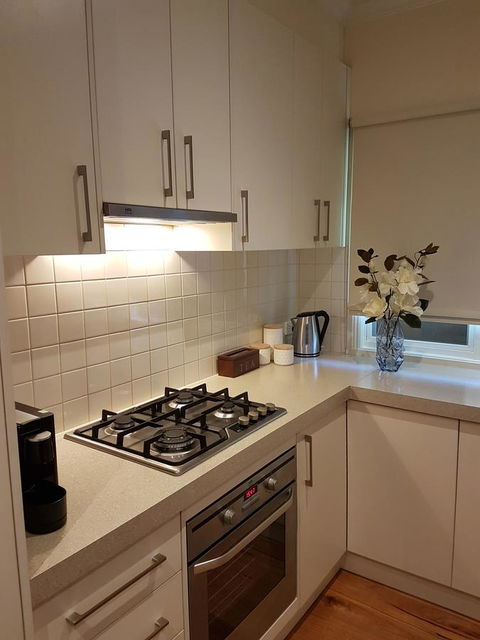 Healesville House - Fig Tree House - Tourism Brisbane 4