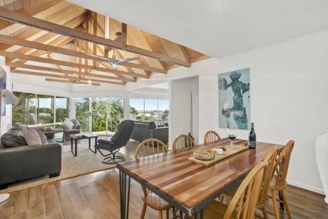 47 Baker Street - Brisbane Tourism 0