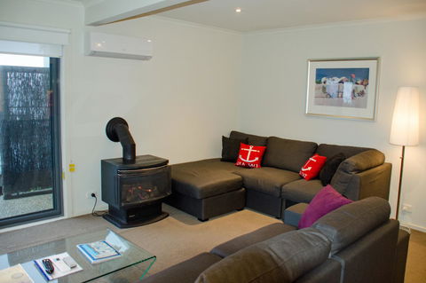 5 Whitecrest Great Ocean Road Resort - Ocean Views - Tourism Brisbane 17