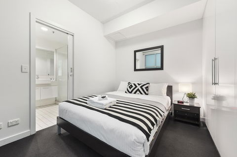 Docklands Private Collection - City Harbour Apartments - Tourism Brisbane 24