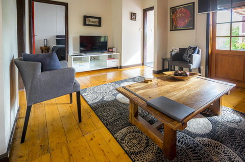 Azen Haven - Tourism Brisbane 7