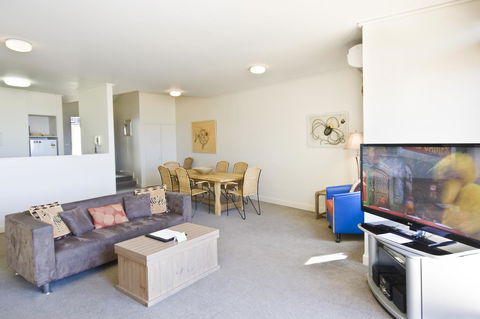 Lornebeach Apartments - Tourism Brisbane 35
