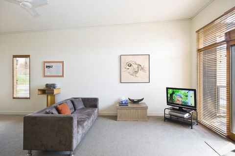 Lornebeach Apartments - Tourism Brisbane 41