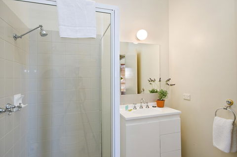 Lornebeach Apartments - Tourism Brisbane 13