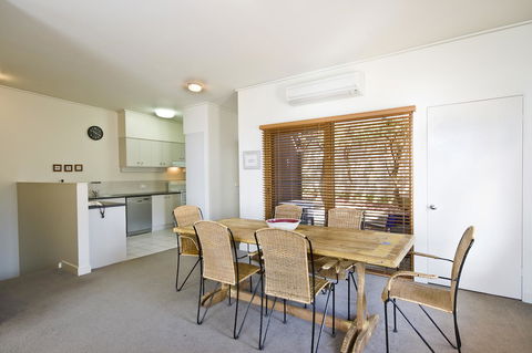 Lornebeach Apartments - Tourism Brisbane 33