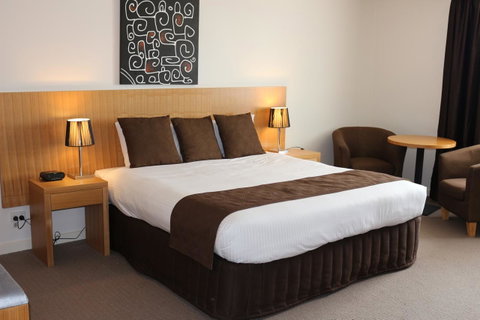 Bairnsdale International - Brisbane Tourism 31