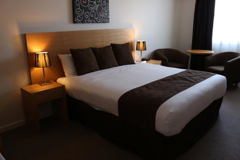 Bairnsdale International - Brisbane Tourism 11