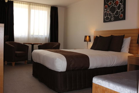 Bairnsdale International - Brisbane Tourism 21