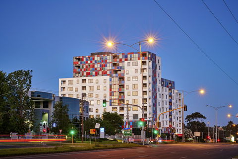 Melbourne Knox Central Apartment Hotel Official - Tourism Brisbane 13