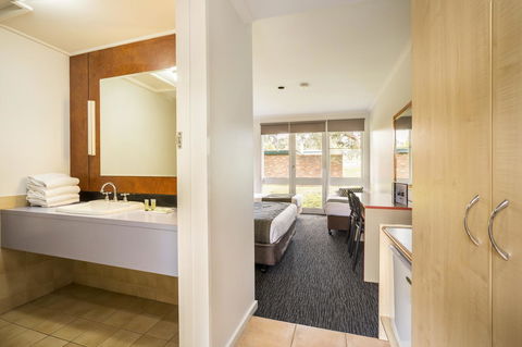 Burvale Hotel - Tourism Brisbane 8