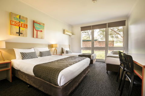 Burvale Hotel - Tourism Brisbane 0
