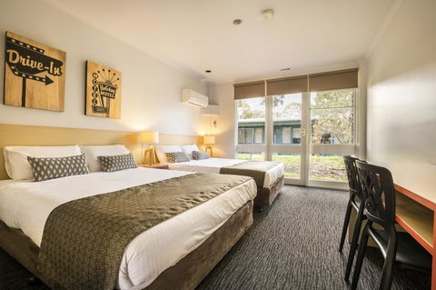 Burvale Hotel - Tourism Brisbane 6