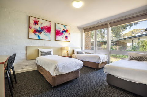 Burvale Hotel - Tourism Brisbane 4