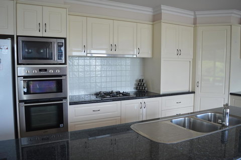 Ocean View Beach House - Brisbane Tourism 18