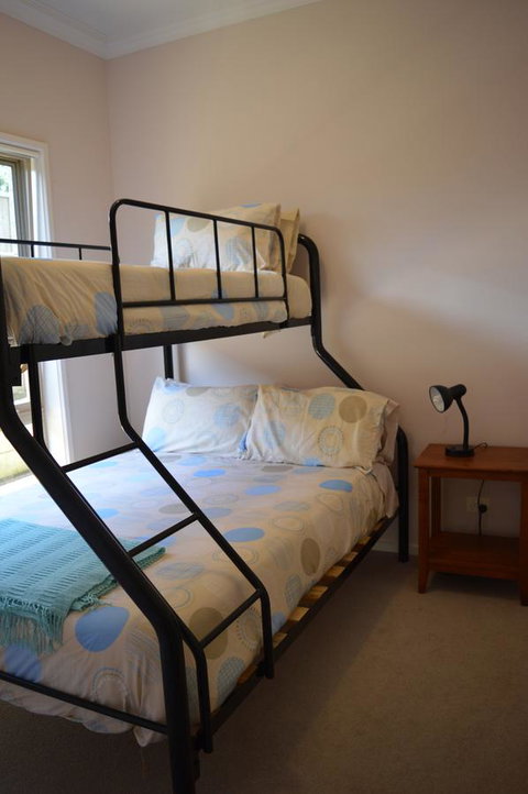 Ocean View Beach House - Brisbane Tourism 16