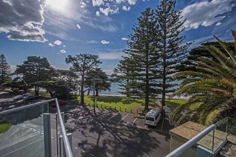 C-Scape Esplanade Cowes - Tourism Brisbane 6