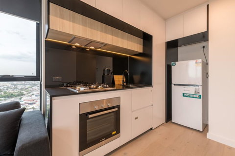 International 2 Bed 2 Bath Apartment - Brisbane Tourism 4