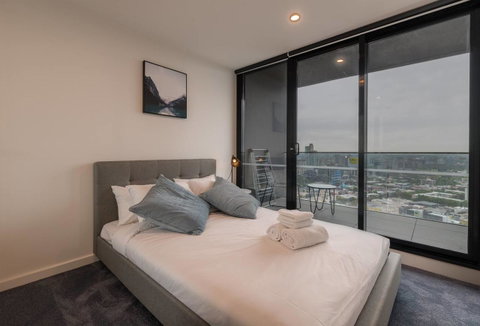 International 2 Bed 2 Bath Apartment - Brisbane Tourism 5