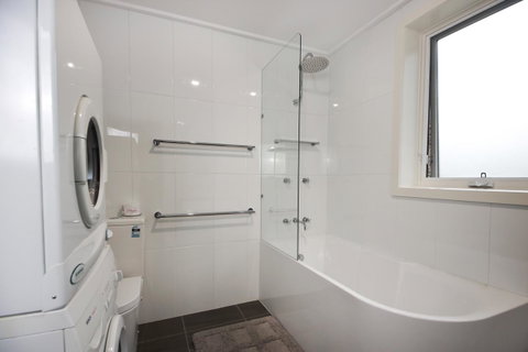 Maisonettes Falls Creek - Brisbane Tourism 9