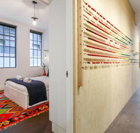 Spacious Warehouse 2Bed Melbourne CBD Apartment - Brisbane Tourism