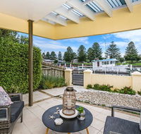 The Waterfront Apartment - Tourism Brisbane