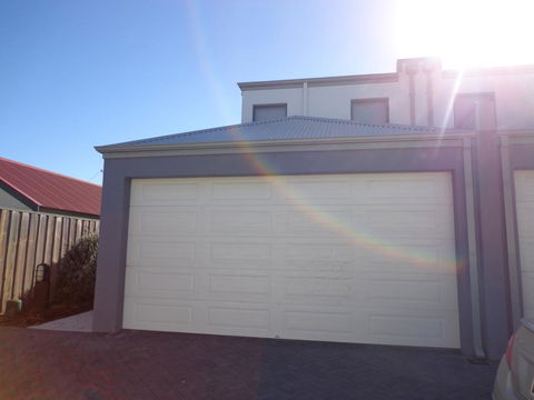 The Beach Villa Bunbury - Brisbane Tourism 1