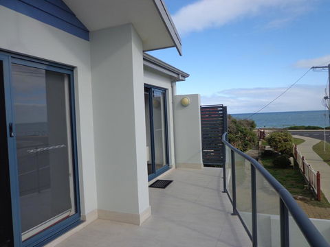 The Beach Villa Bunbury - Brisbane Tourism 2