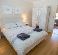The Blue Door Villa - Brisbane Tourism