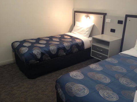 The Central Hotel Motel Lakes Entrance - Tourism Brisbane 2