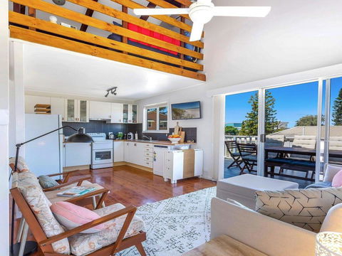 The Chalet At Callala Beach - Beach House Character - Brisbane Tourism 0