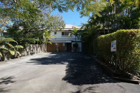 The Cliff House - Brisbane Tourism 1