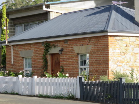 The Cottage South Hobart - Brisbane Tourism 0