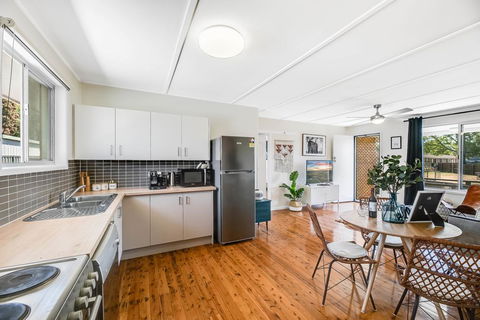 The Cowhide Cabin - Comfy, Family Friendly Stays In Toowoomba - Tourism Brisbane 2