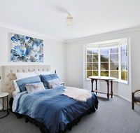 The Crescent - Pet Friendly - 1 Min to Beach - Brisbane Tourism