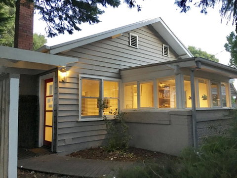 The Cute Beach House - Tourism Brisbane 1