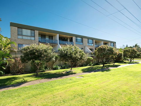 The Dunes, Unit 17/38 Marine Drive - Tourism Brisbane 3