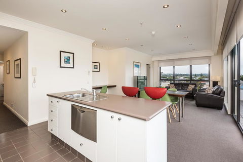 The Esplanade Resort And Spa - Tourism Brisbane 3