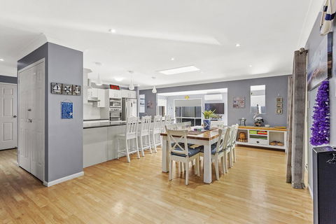 The Family Entertainer In The Heart Of Corlette! - Tourism Brisbane 2